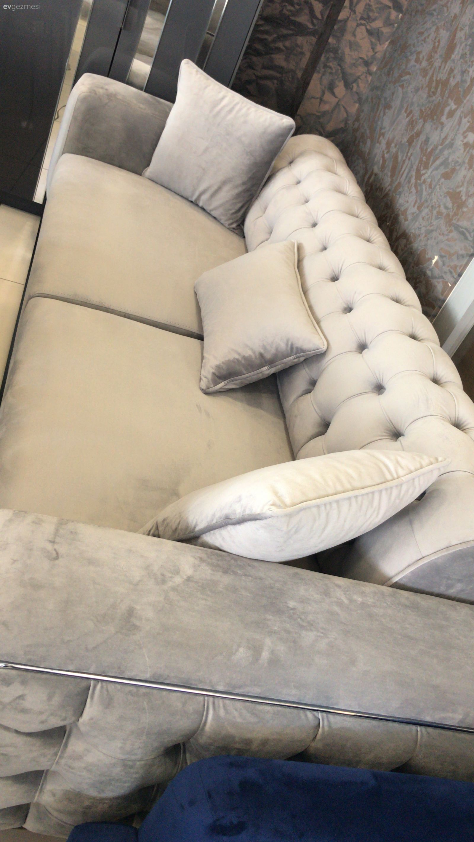 Salon için perde ve halı renk konusunda yardım