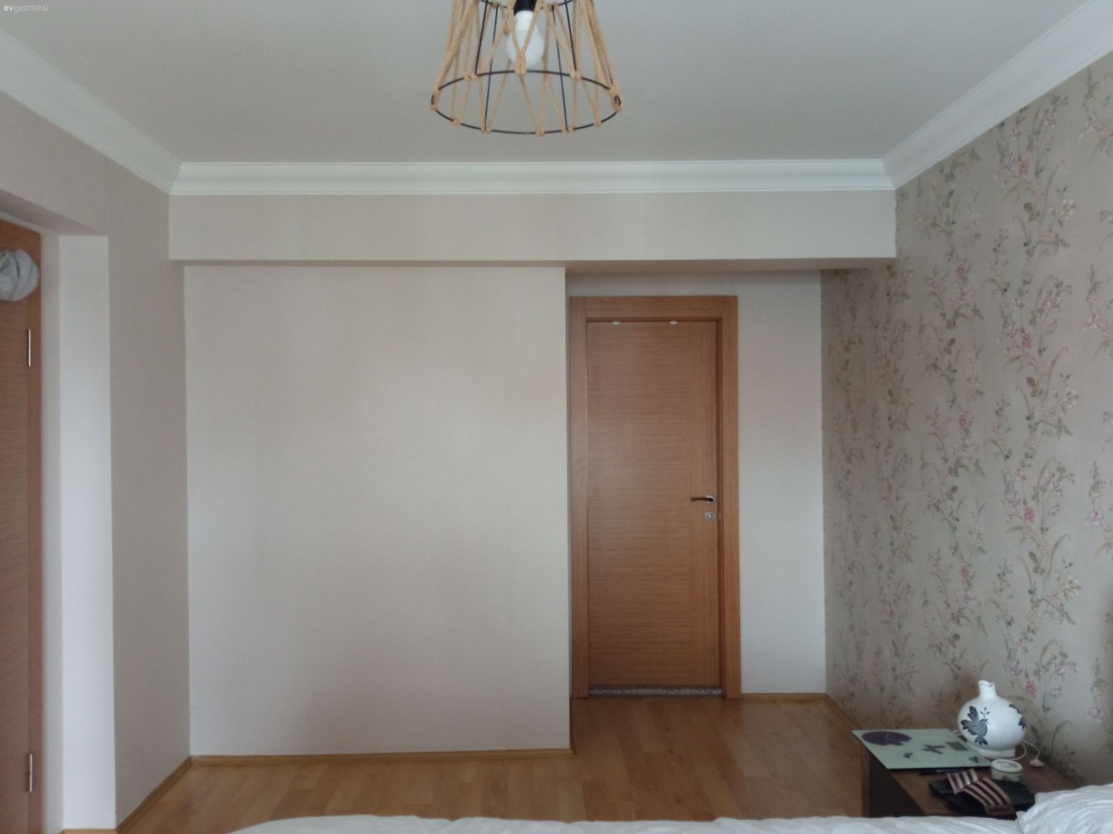 Yatak odasına yapılacak dolapla ilgili yardım istiyorum