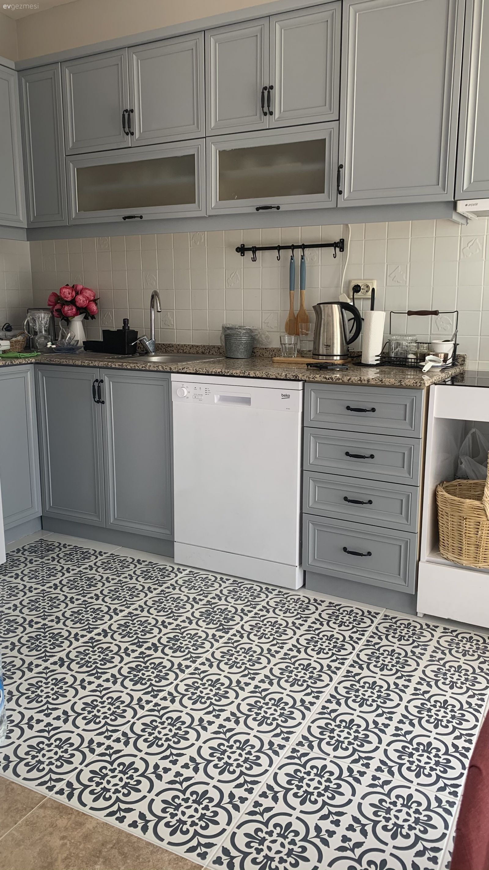 Mutfak dolaplarını yeniledim !