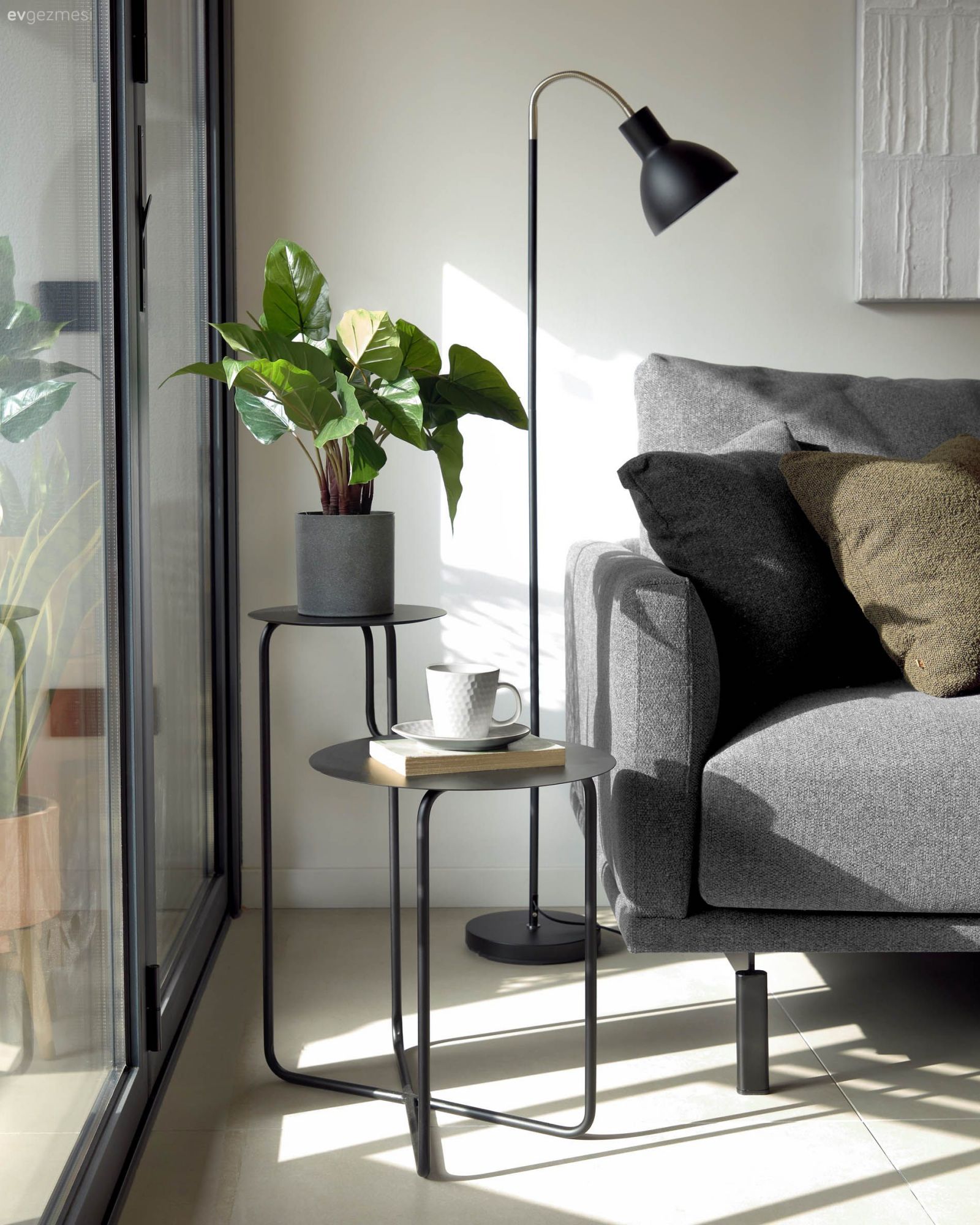 Modern Evler İçin Metal Duvar Dekoru İçin 15 Güzel Fikir