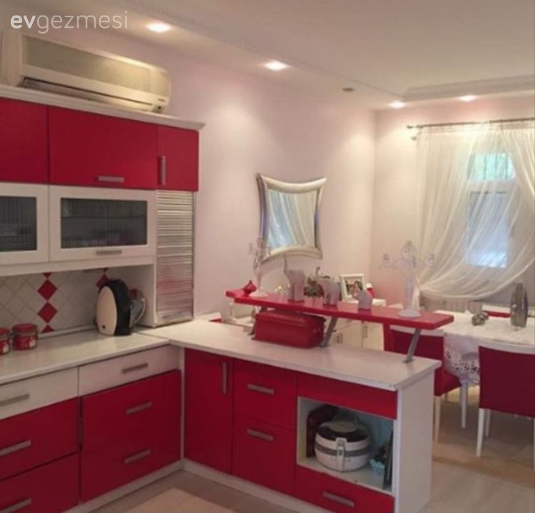 Dilek hanımın dinamik ve sıcak evi..