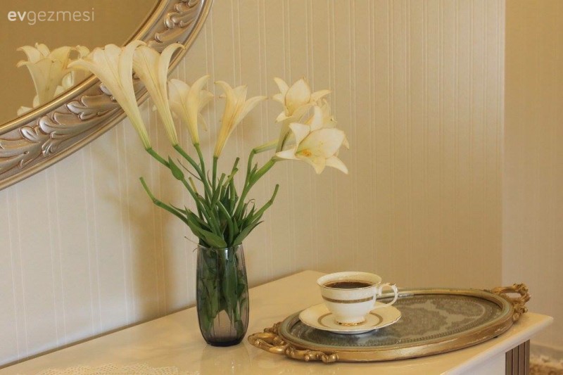 Betül hanımın her detayında uyumu yakaladığı, sıcak ve samimi evi..