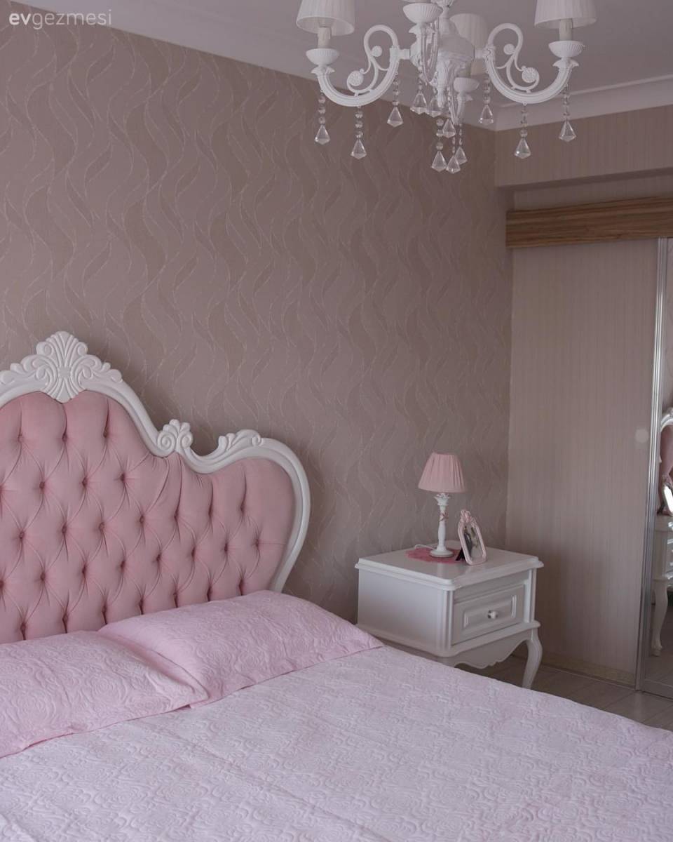 Pasteller ile huzur dolu ve hafif bir his. İpek hanımın evinden..