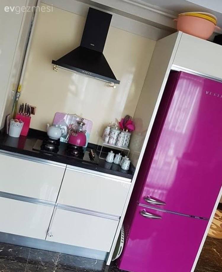 Dikkat çekici halılarla özgün ve şık. Banu hanımın evi.