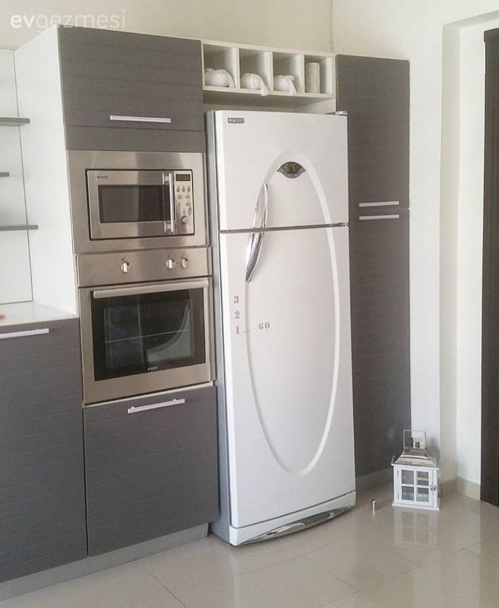 Ev Gezmesi: Sina Hanım'ın Göz Alıcı  Modern Mutfağı