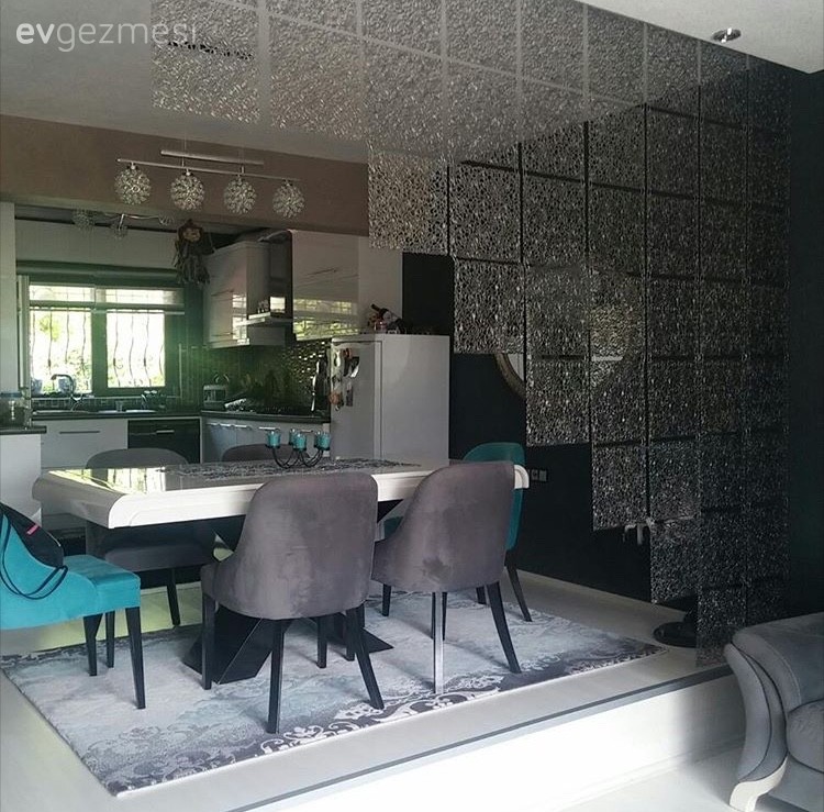 Melike hanımın serin tonlarda modern ve stil sahibi evi..