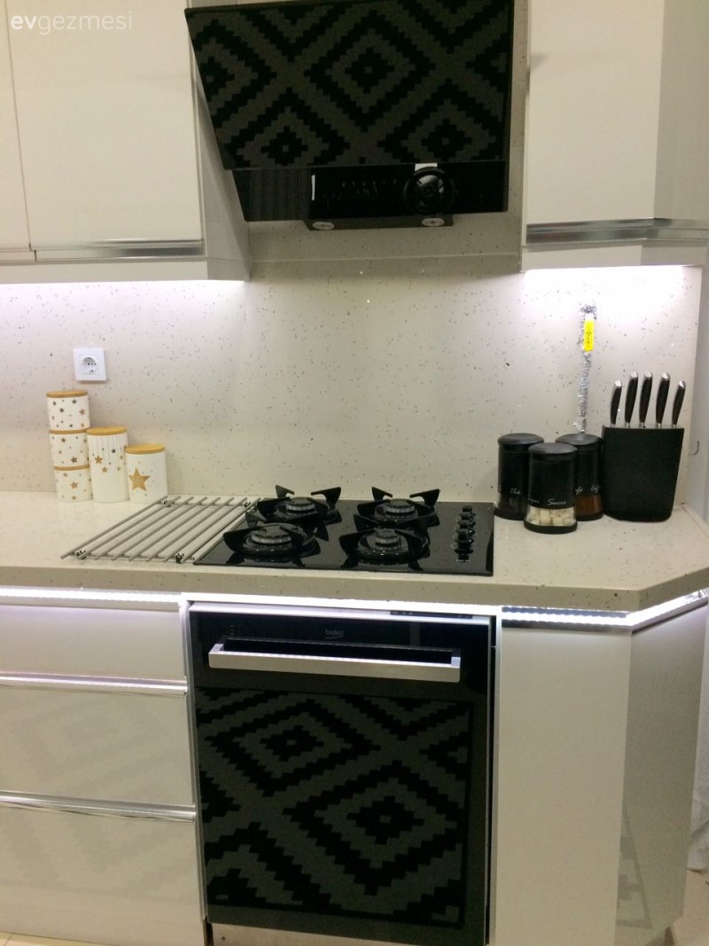 Modern stilde, göz alıcı bir ev: Pınar hanımın evi..