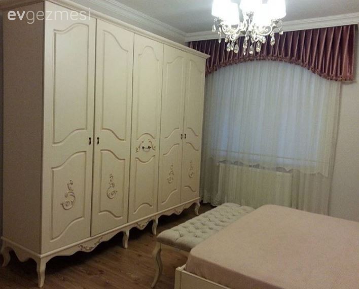 Pınar hanımın eskitme vurgusu ile nostaljik esintili evi..