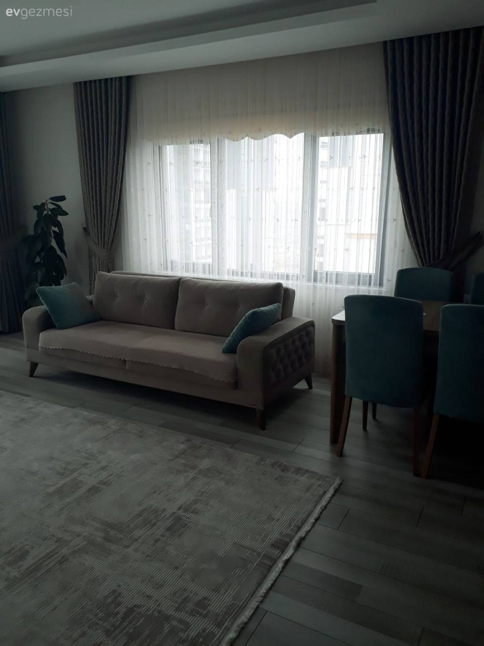 Yaşaması kolay, sade ve ferah bir alan. Havva hanımın evi..