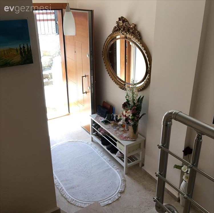 Selda hanımın odağında sıcaklık olan keyifli evi..