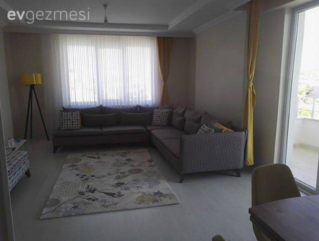 Modern stile canlı dokunuşlar.. Hüsra hanımın yeni evinden.