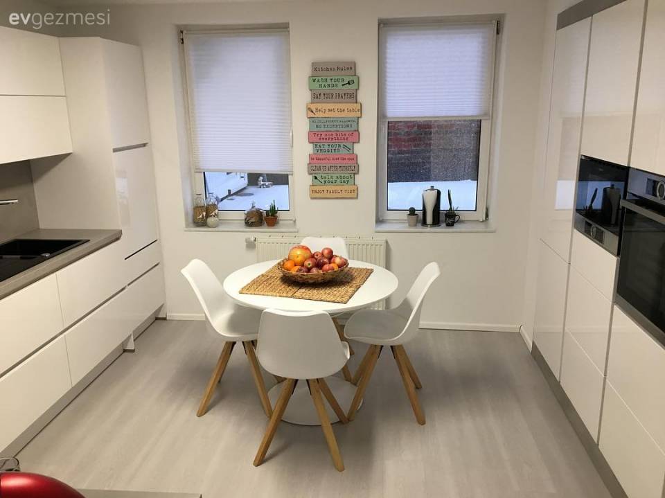 Modern stile rustik esintiler. Stil sahibi ve özgün bir ev.