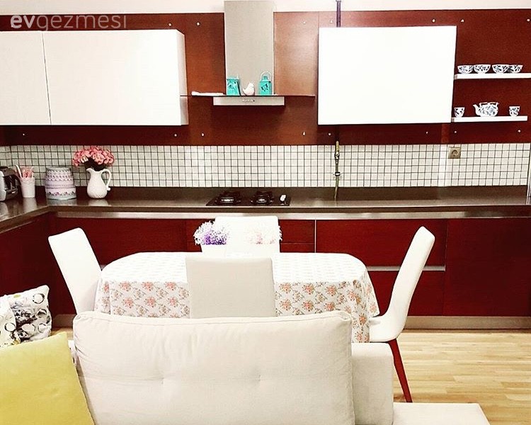 Keyifli detaylarla dolu naturel ve romantik bir ev..