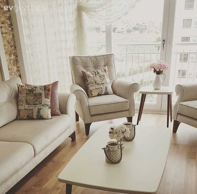 Keyifli detaylarla dolu naturel ve romantik bir ev..