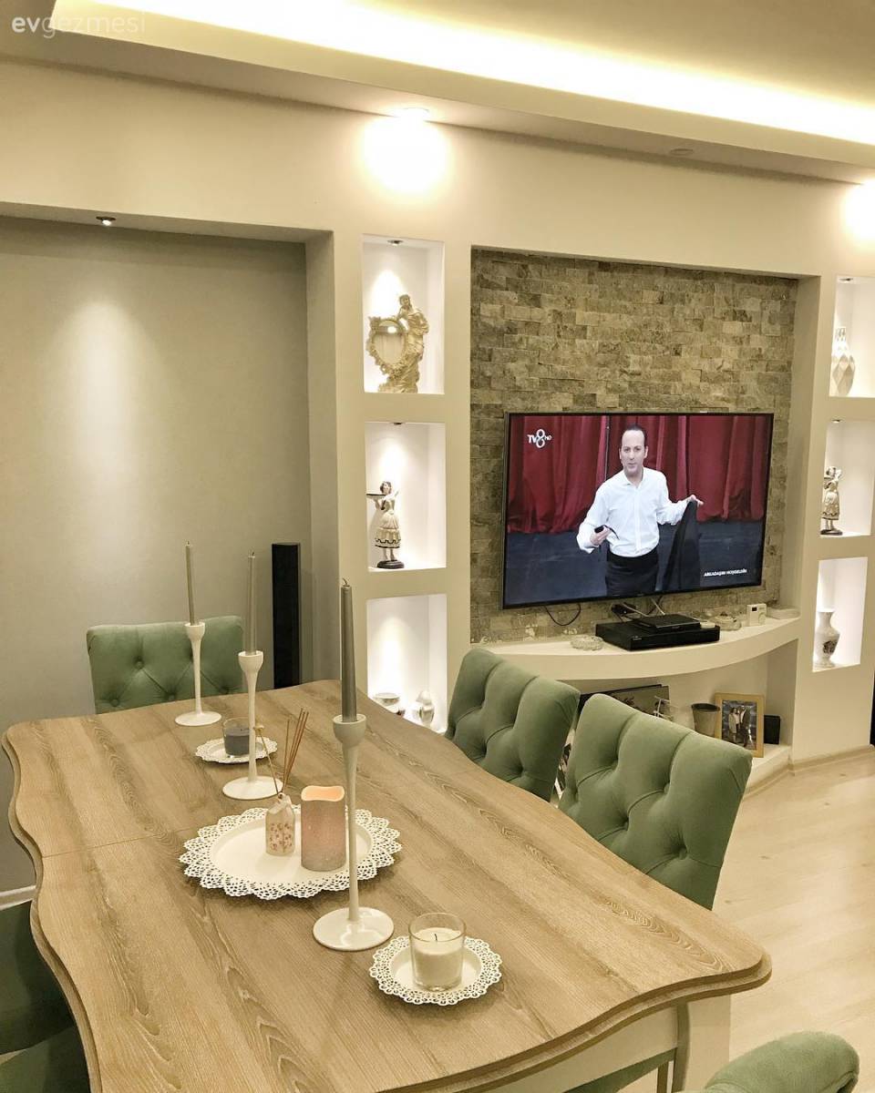 Dengeli renkler, sadeliğe şıklık katan seçimler. Ebral hanımın evi..