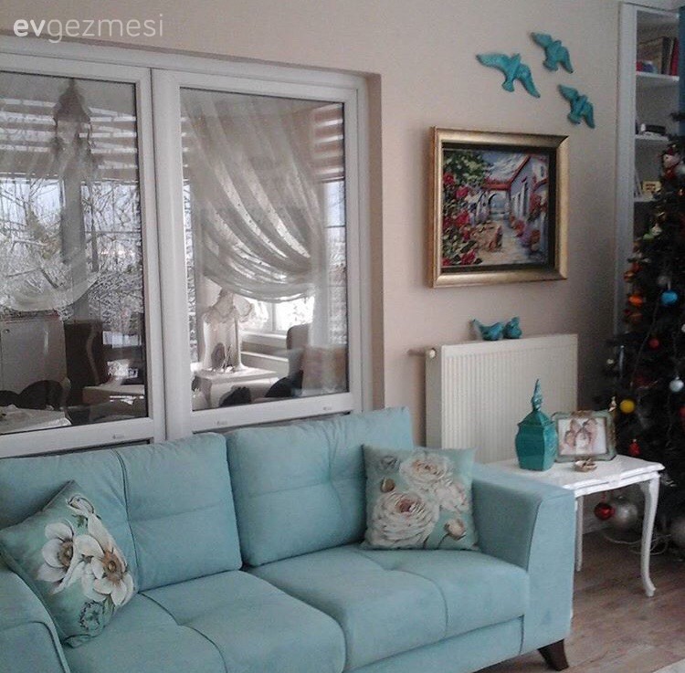 Pastel tonlar, klasik stile eşlik eden şık detaylar. Müveddet hanımın harika dekorasyonu..