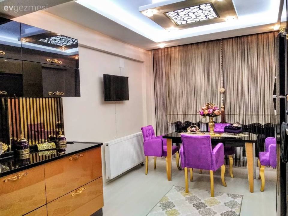 Bu göz alıcı evin dekoru klasiğe modern bir yorum getiriyor. 