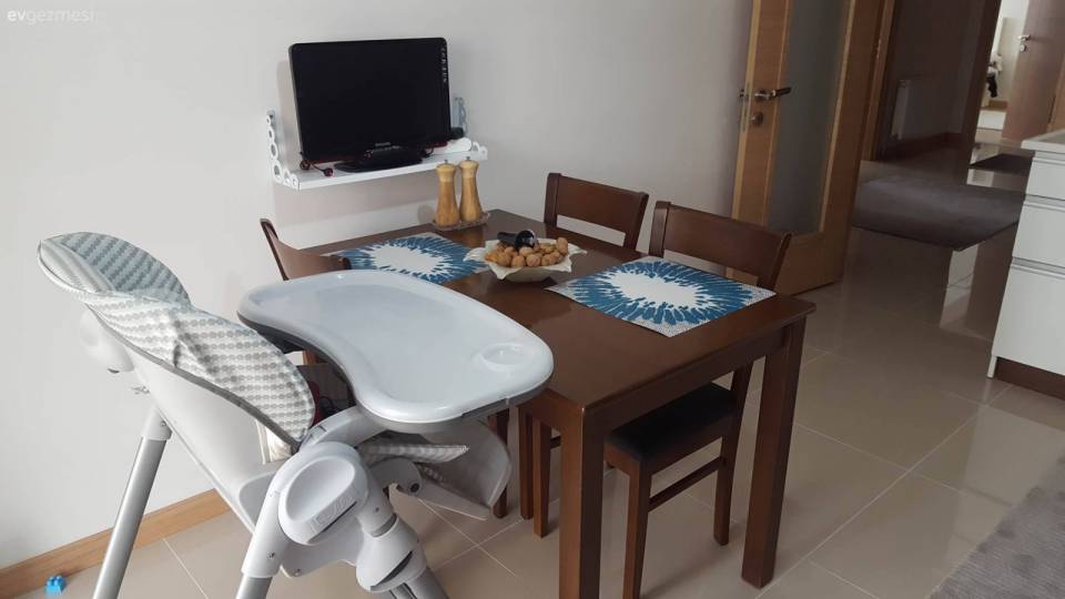 Sade, şık çizgide bir dekor.. Gülden hanımın evi, yeni karelerle..