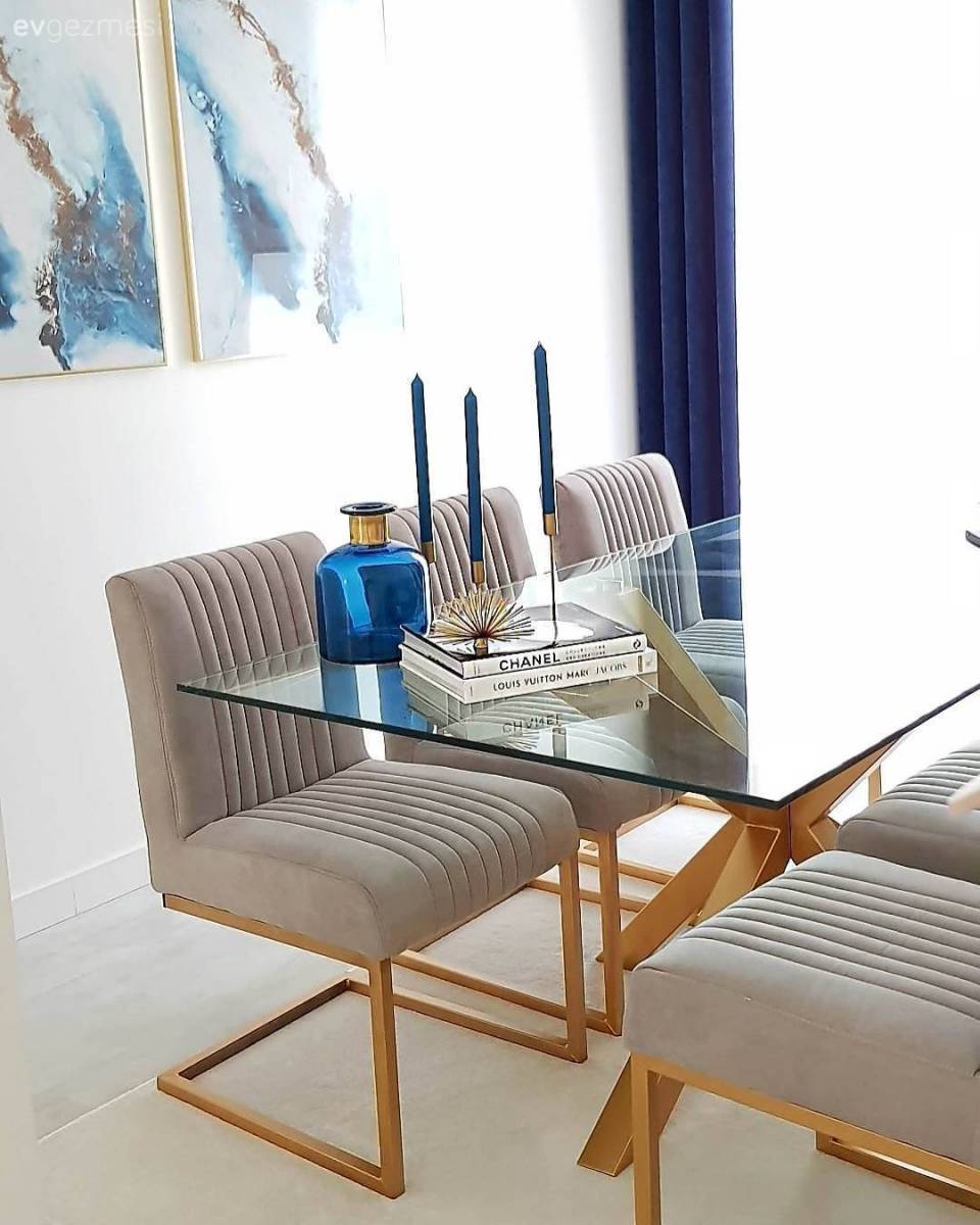 Sade ve çarpıcı bir dekor. Hayel hanımın evinden..