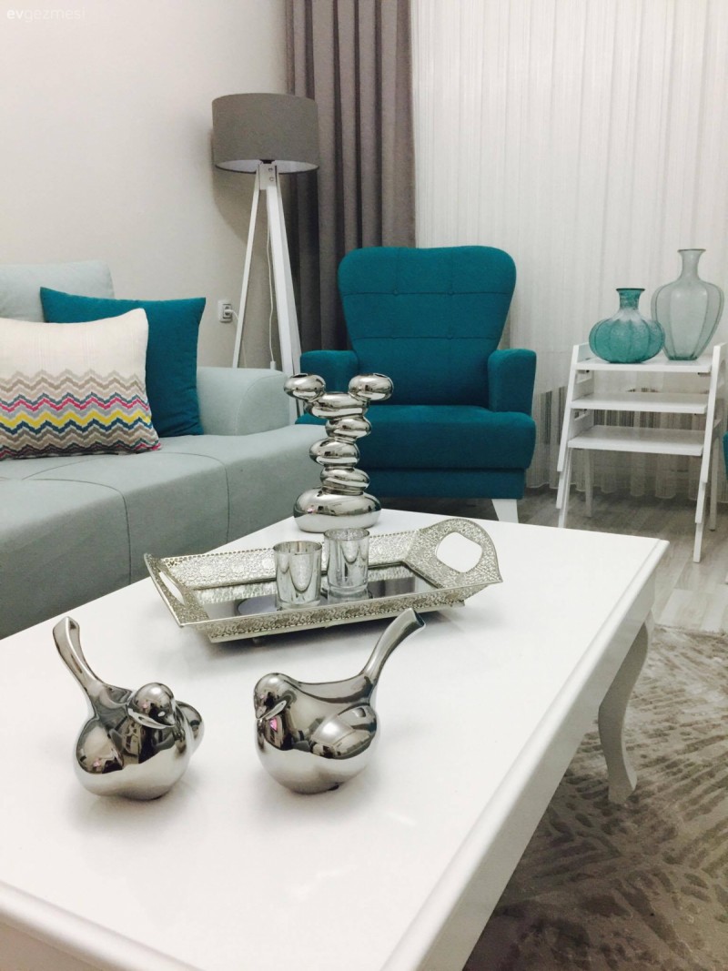 Dekoratif objelerle zenginleşen, sakin ve şık bir ev: Merve hanımın evi.