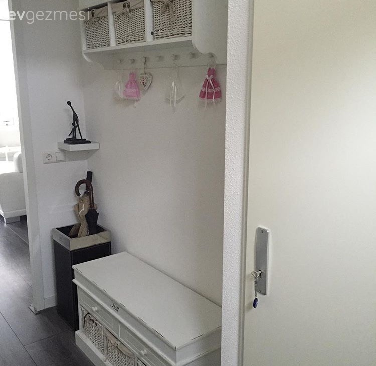 Modern stile nostaljik dokunuşlarla, şık ve zevkli bir ev..