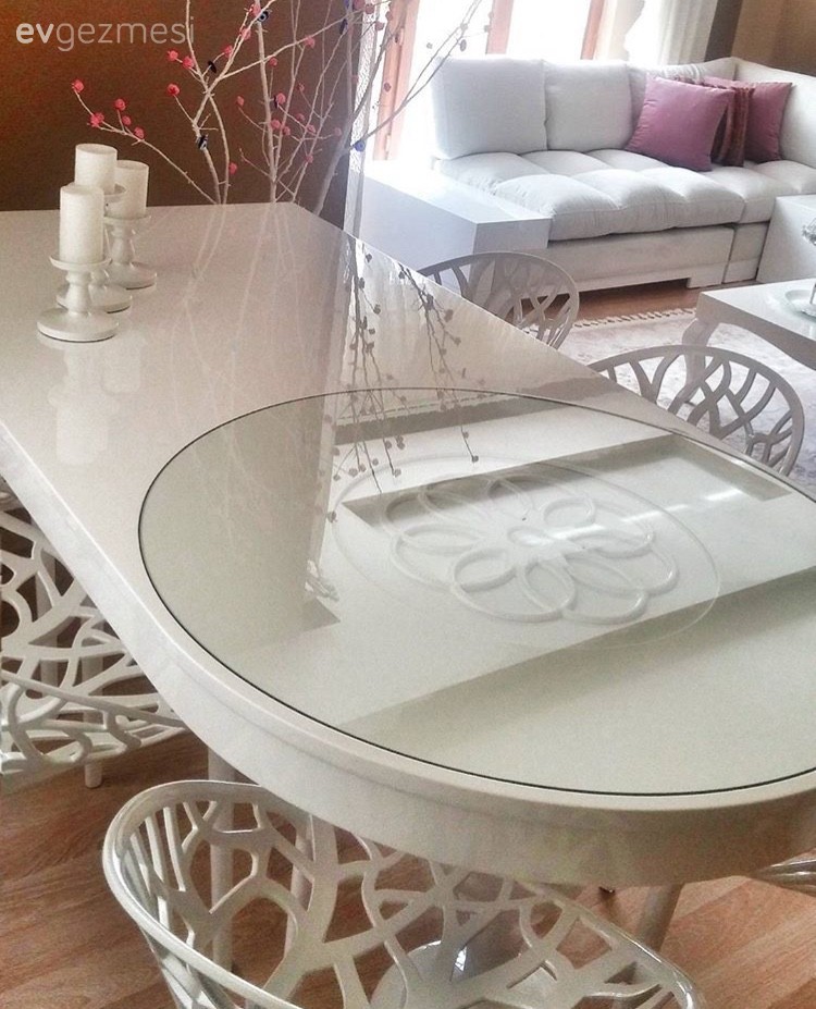 Tuğçe hanımın sıcak ve keyifli bir havası olan şık evi..