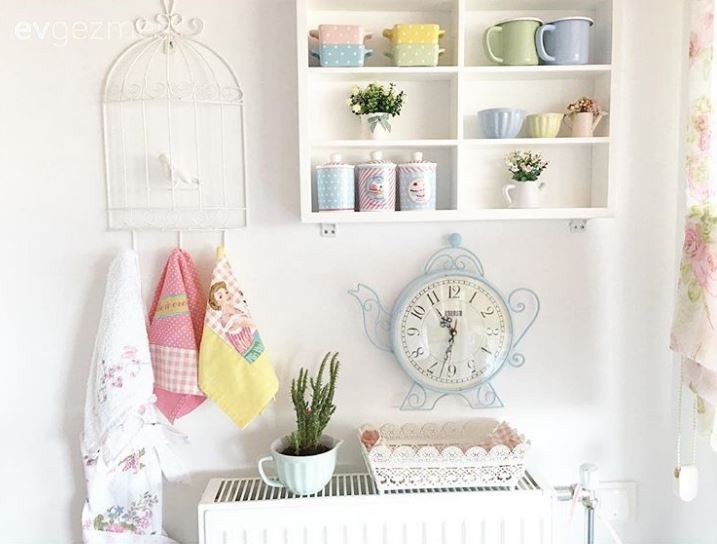 Nazmiye hanımın her köşesi özenilmiş, country stil, cıvıl cıvıl evi..