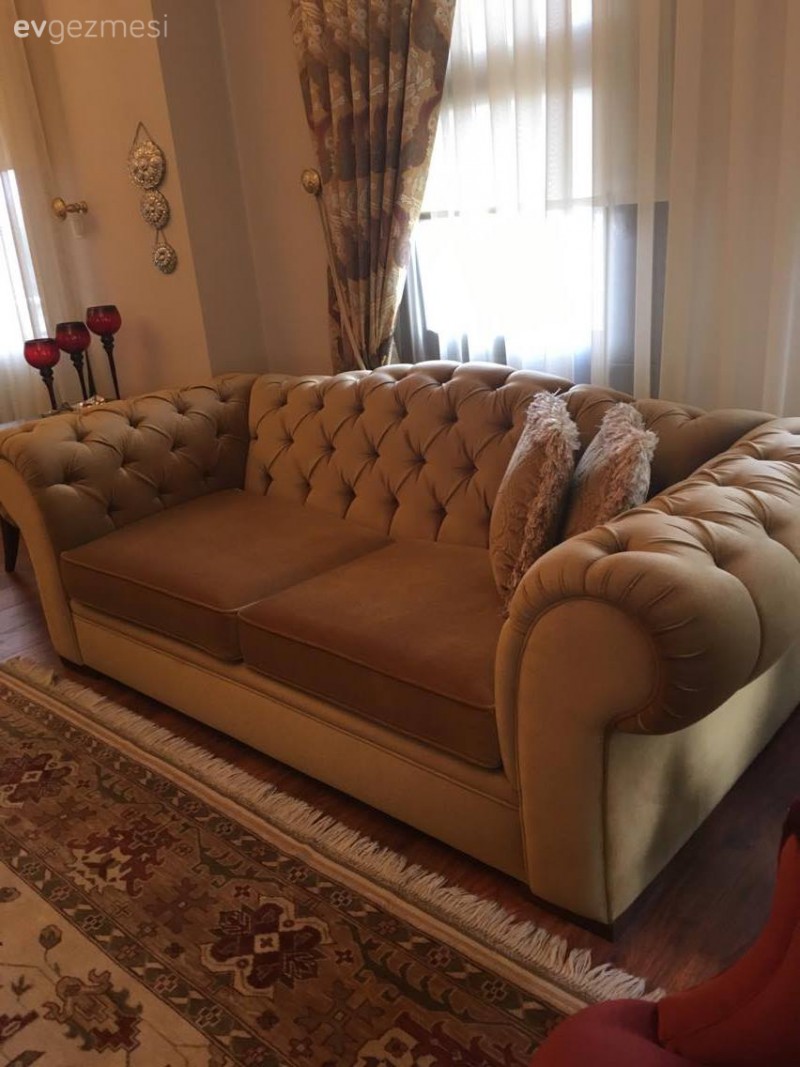 Klasik stilin zamansız şıklığı, sıcak renklerle bir arada..