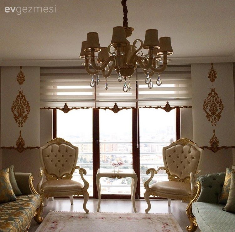 Sıcak renklerle şık ve huzur verici bir alan: Yaprak hanımın evi..