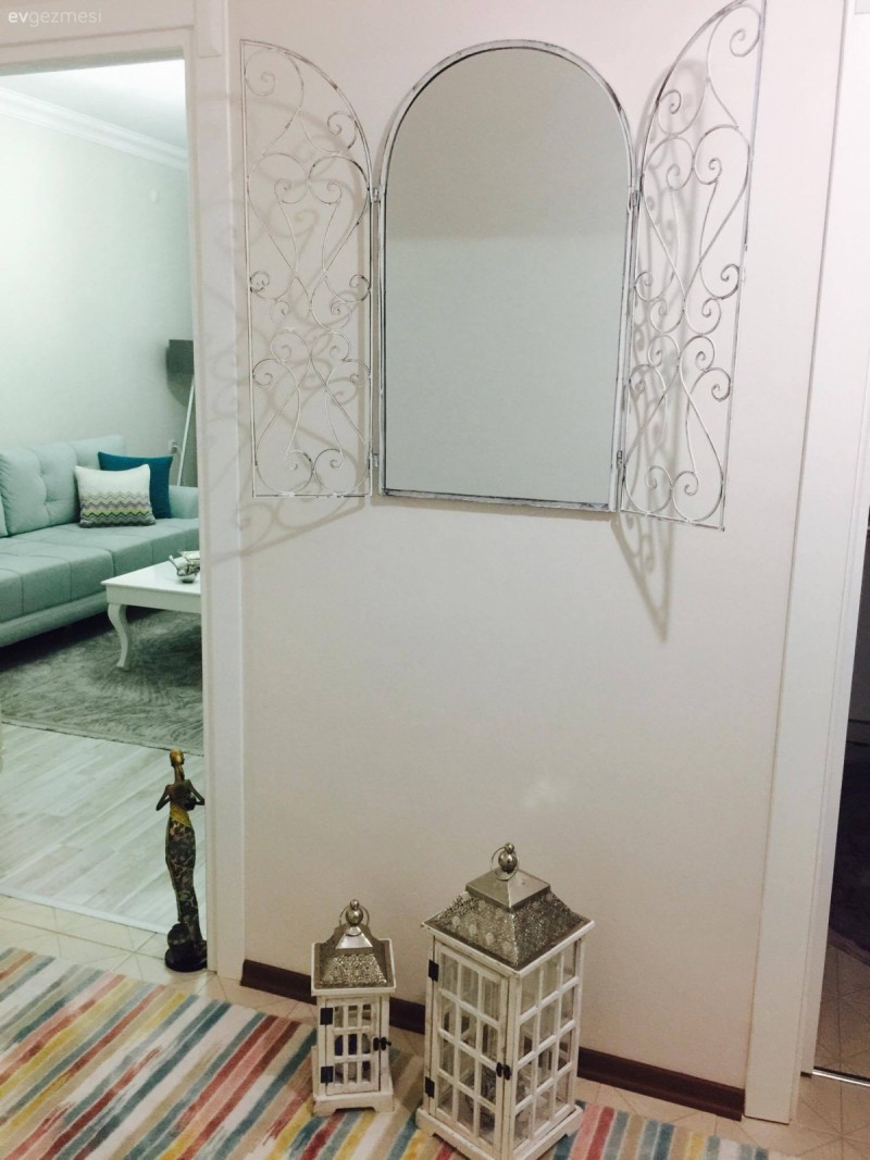 Dekoratif objelerle zenginleşen, sakin ve şık bir ev: Merve hanımın evi.