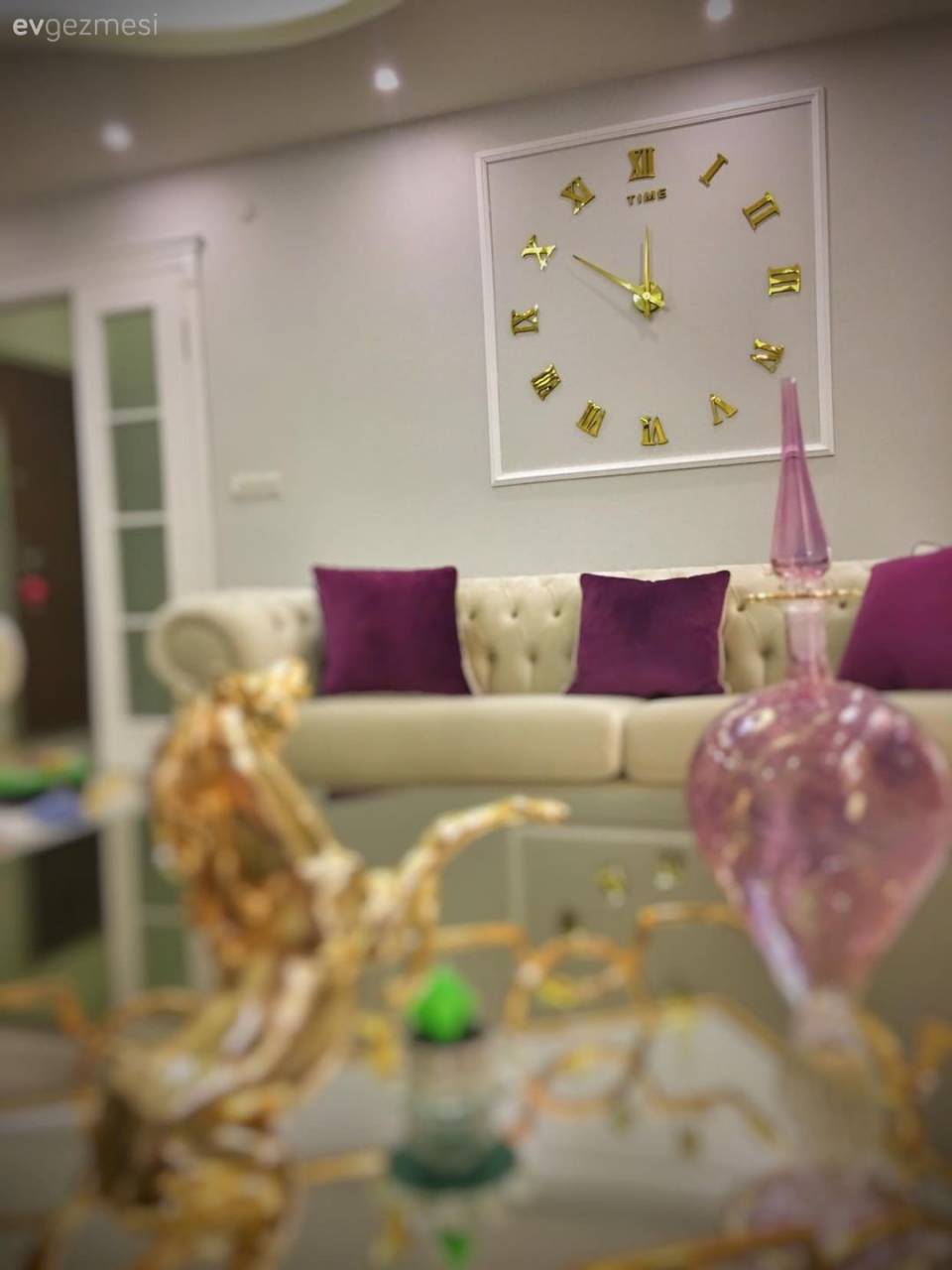 Bu Şık Salonda Klasik Stile Ritim Katılmış!