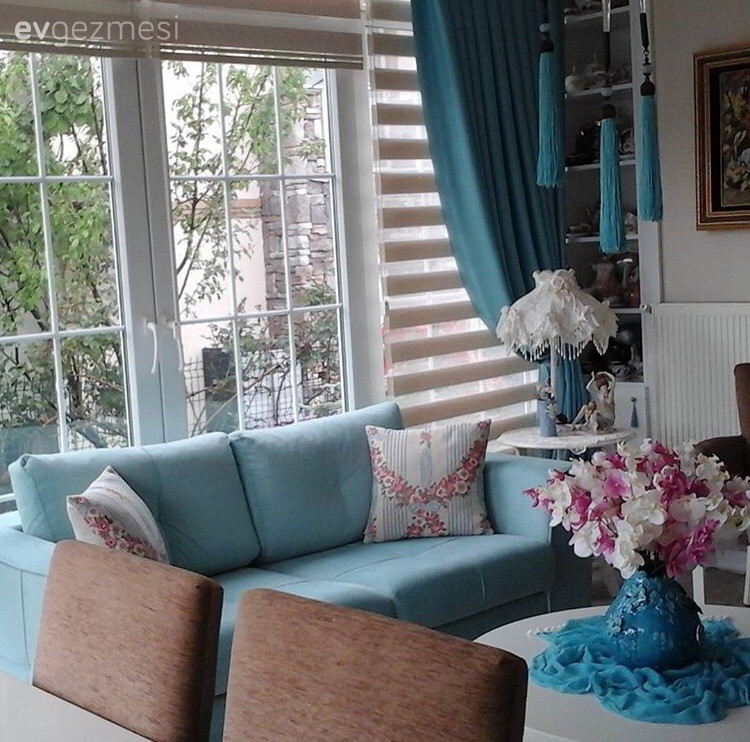 Pastel tonlar, klasik stile eşlik eden şık detaylar. Müveddet hanımın harika dekorasyonu..