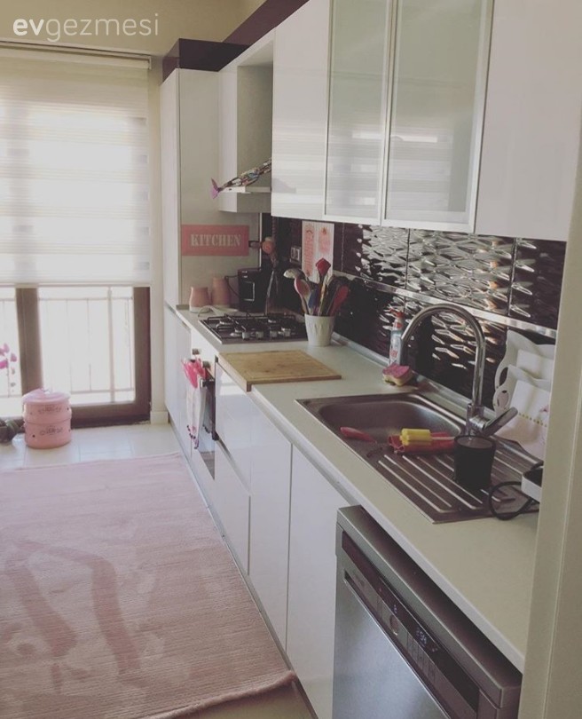 Modern stile canlı dokunuşlar.. Gizem hanımın tatlı mı tatlı evi.