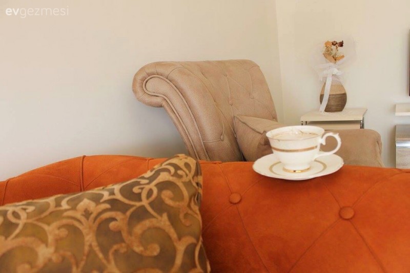 Betül hanımın her detayında uyumu yakaladığı, sıcak ve samimi evi..