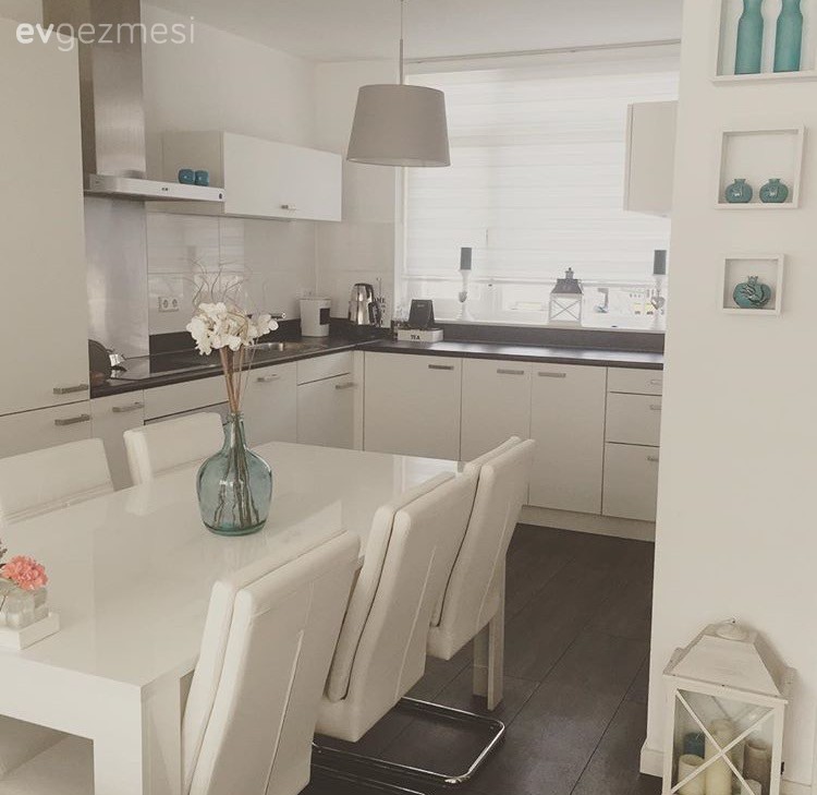 Modern stile nostaljik dokunuşlarla, şık ve zevkli bir ev..