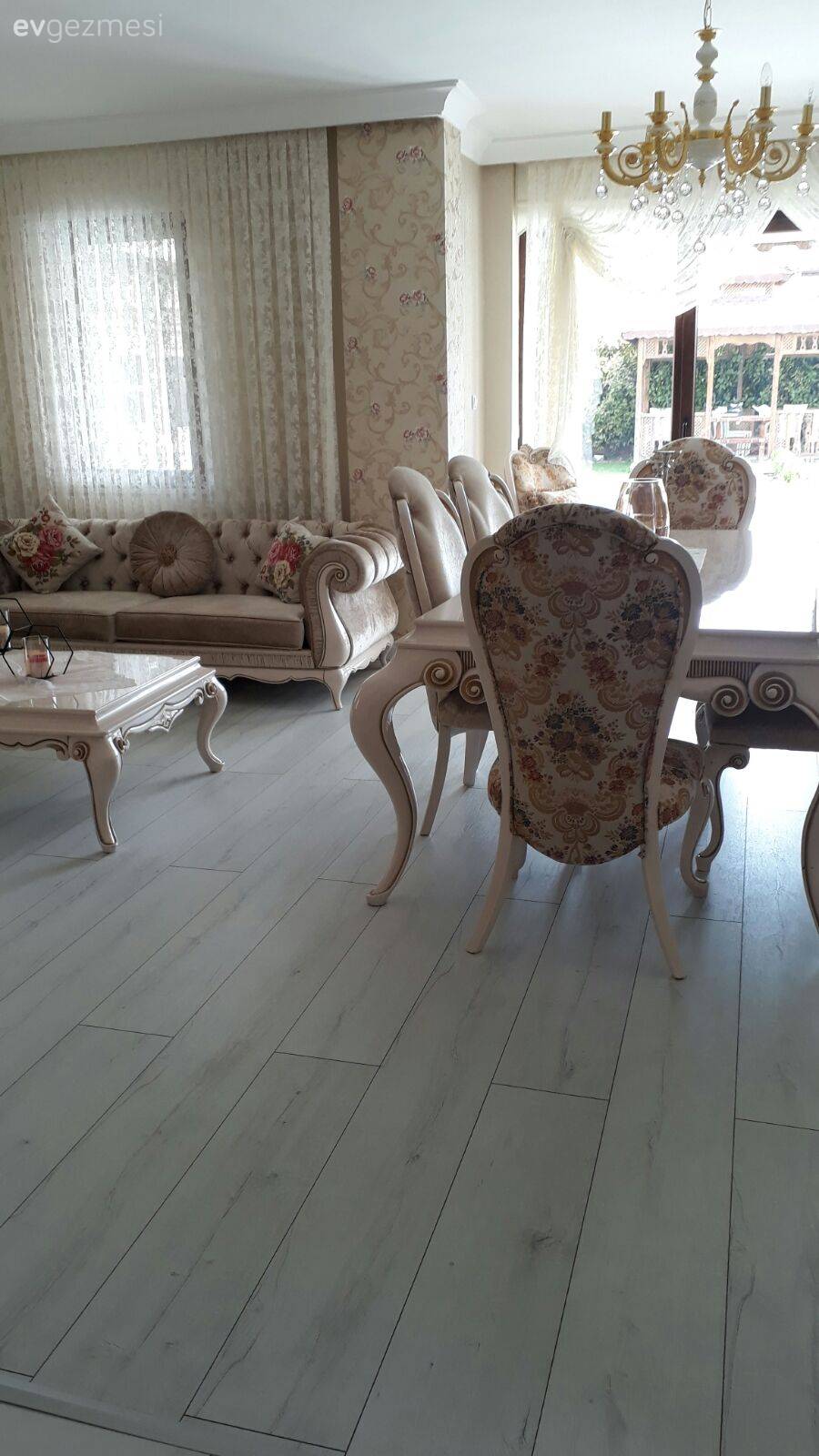 Gülhan hanımın yeşil manzarasını doğallık ve nostalji ile buluşturduğu evi..