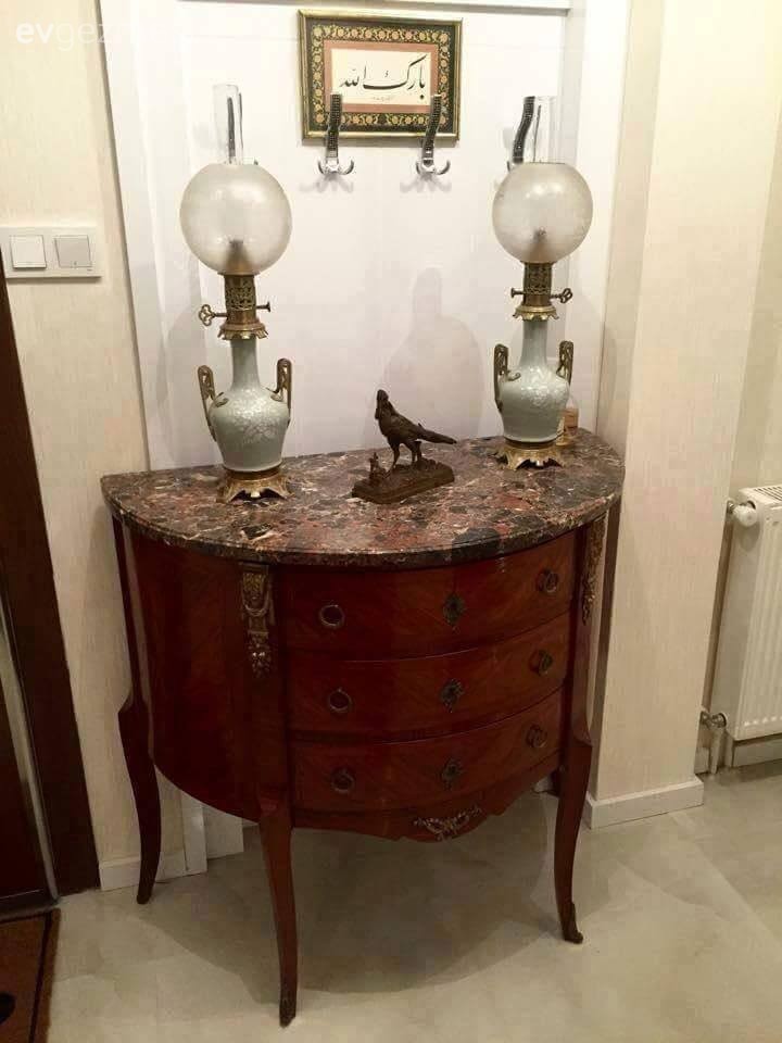 Rabia hanımın gustavyen stilde, şık ve özgün evi..