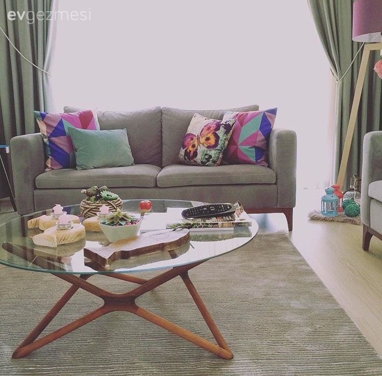 Modern stile canlı dokunuşlar.. Gizem hanımın tatlı mı tatlı evi.