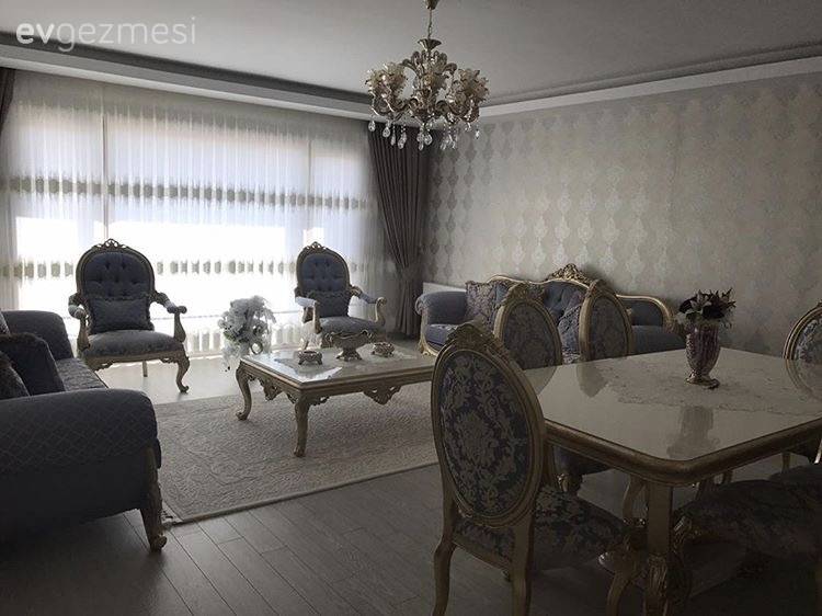 Göz alıcı salon ve renkli yaşam alanları. Mavi hanımın evinden..