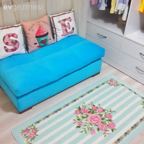 Sema Hanım'ın cıvıl cıvıl bahçe katı evinde ev gezmesindeyiz