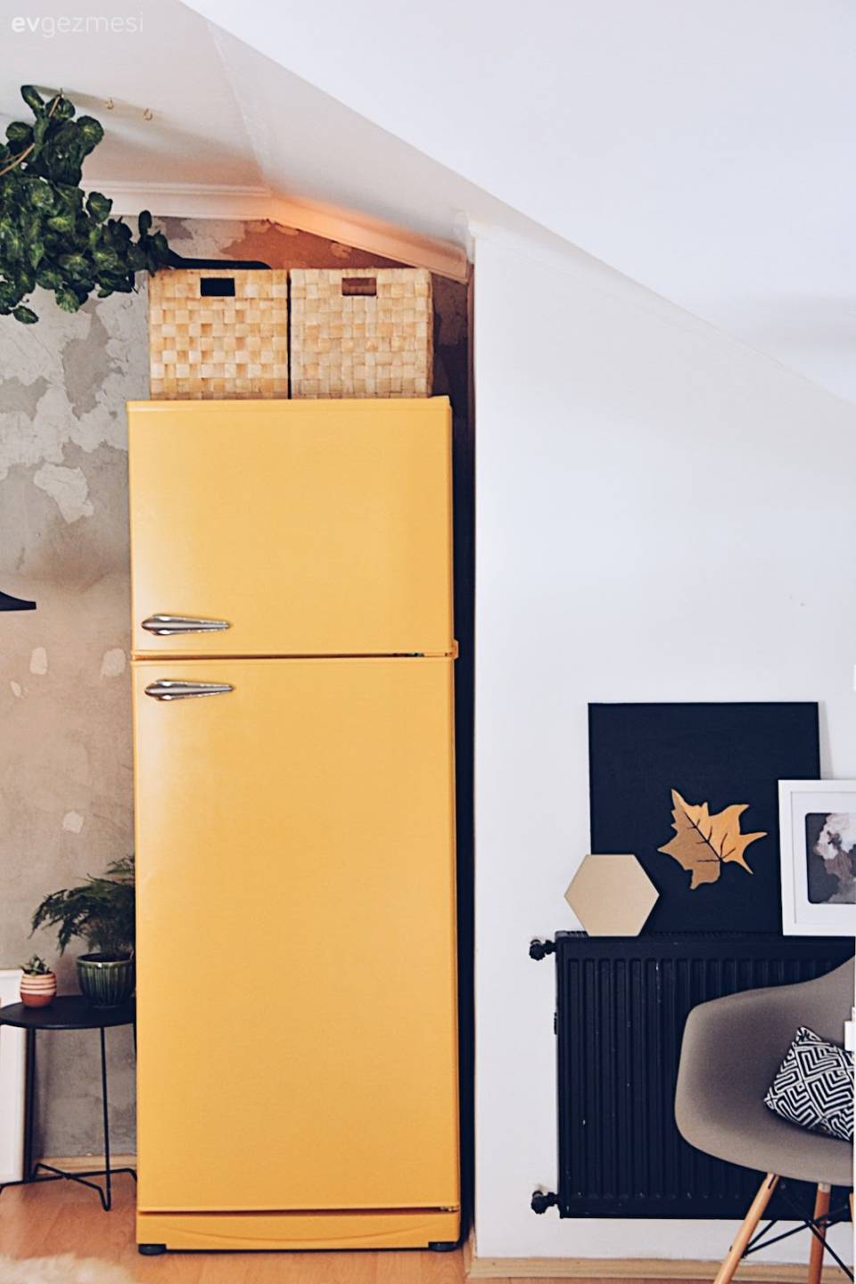 Sıradandan retroya. El emeği ile şahane bir buzdolabı dönüşümü..