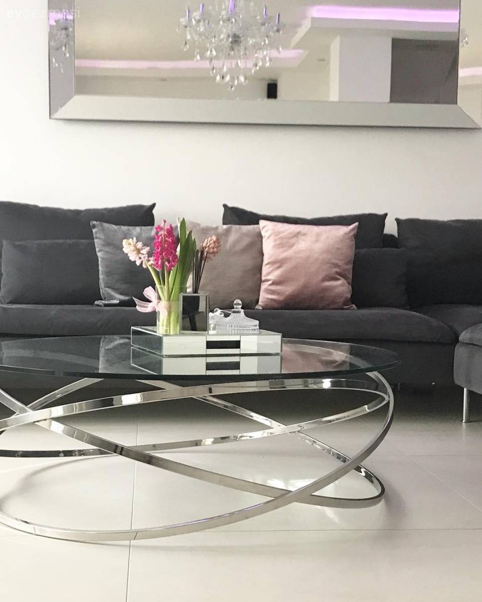 Dikkat çekici parçalar, sade ve göz alıcı bir dekor. Pınar hanımın evinden.