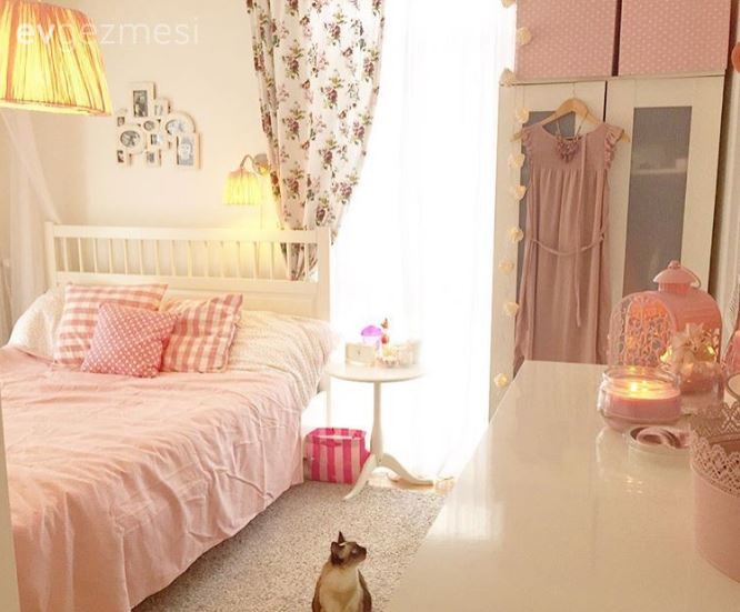 Karolina hanımın, sade ve iç açıcı, tatlı evi..