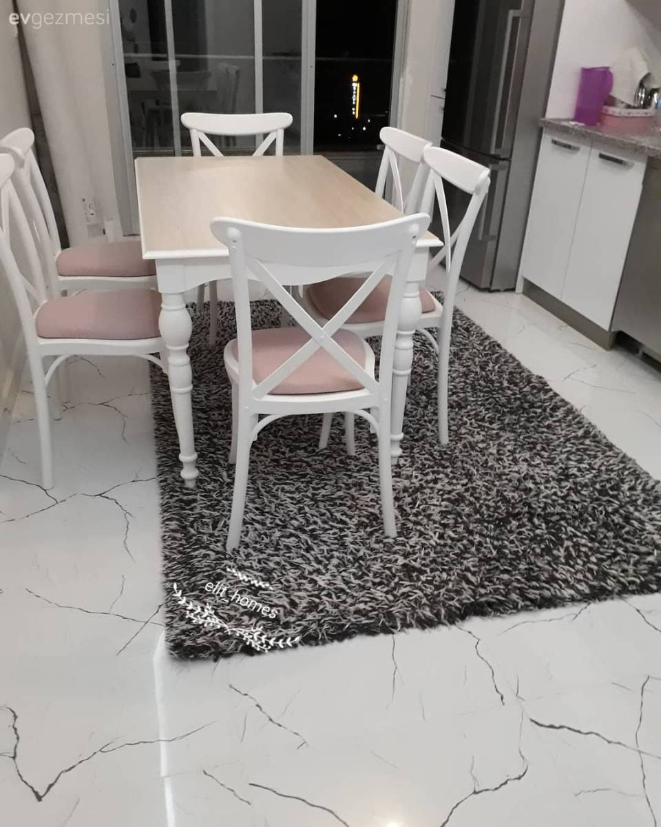 Lüks malzemeler, göz alıcı bir ev dekoru..