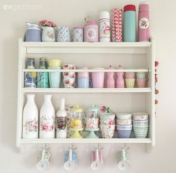 Burcu hanımın naturel esintili, aydınlık ve zarif evi..