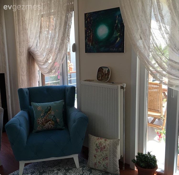 Selda hanımın odağında sıcaklık olan keyifli evi..