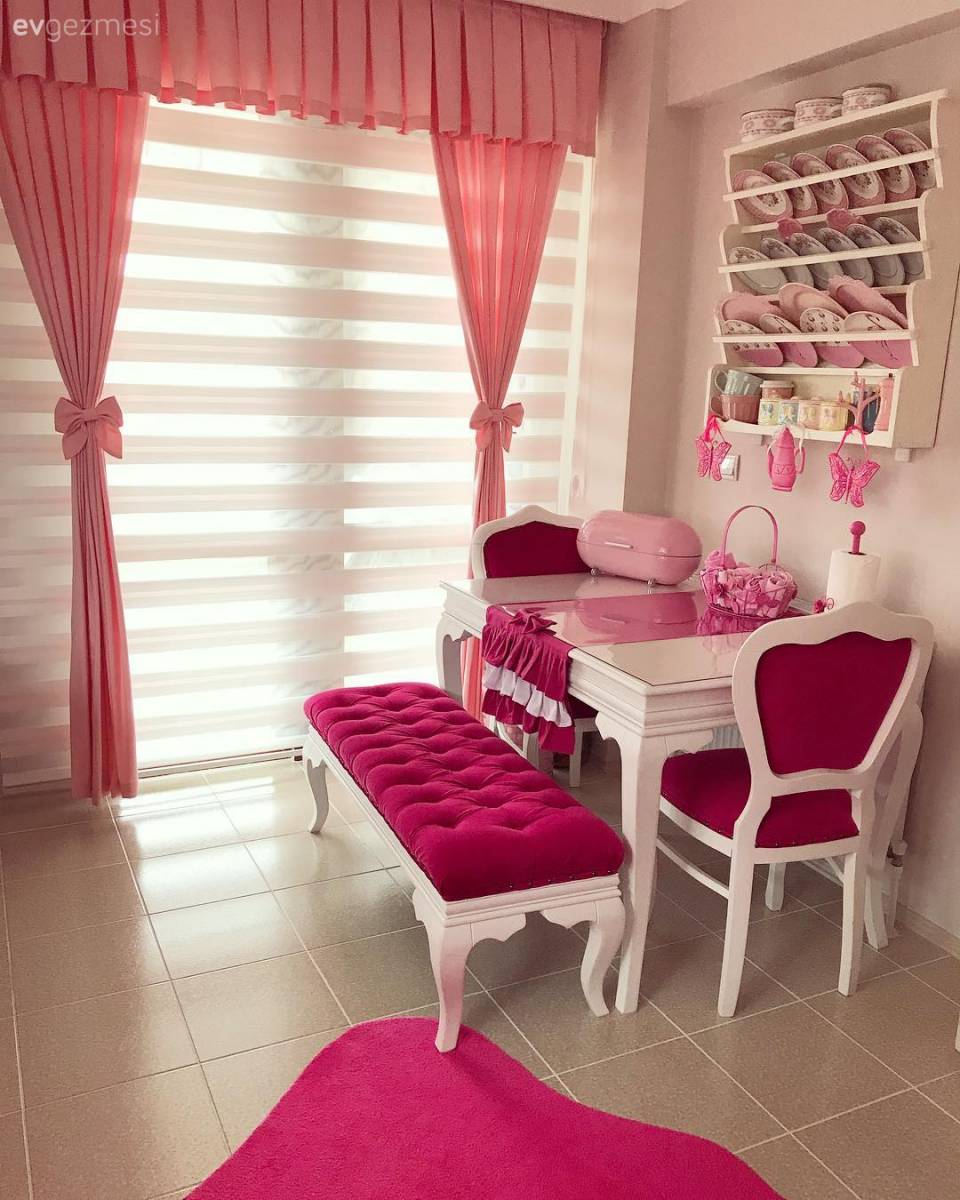 Pastellerin hakimiyetinde feminen ve şık bir dekor.. Pınar hanımın çiçekler açan evi.