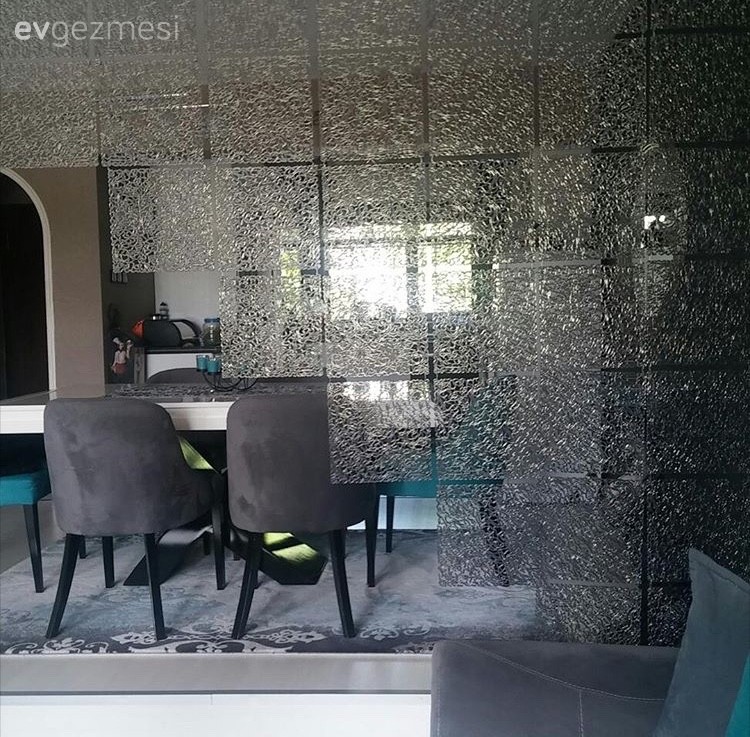 Melike hanımın serin tonlarda modern ve stil sahibi evi..