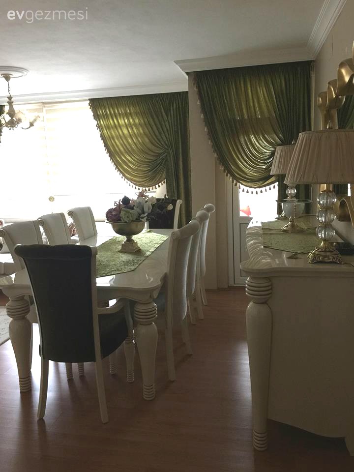 Nurdan hanımın sıradanın dışında renklere sahip, klasik stil evi..