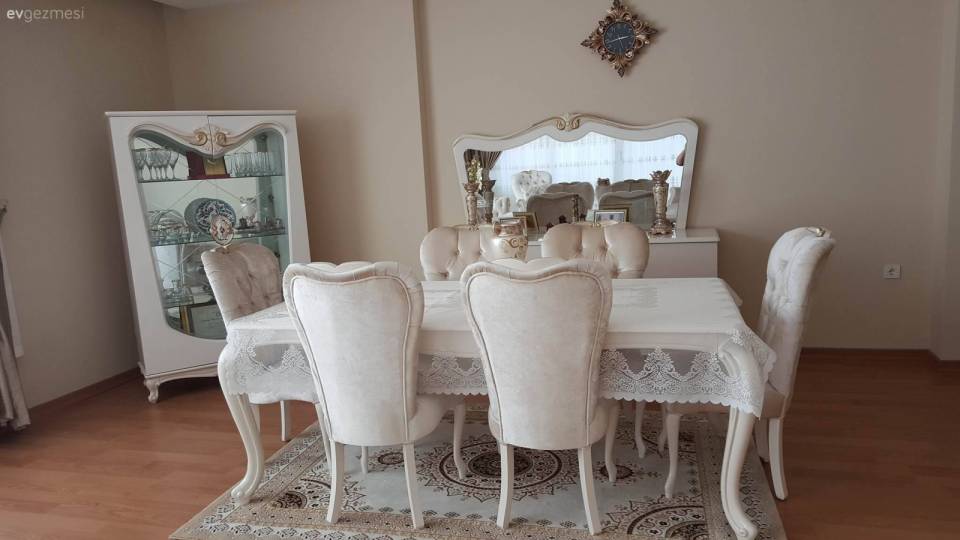 Farklı stiller, sıcak ve şık bir ev. Leyla hanımın evi.